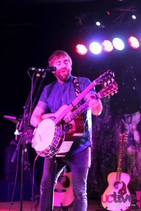 ‘Lone Wolf’ Josh Pyke plays for a sold out crowd at Zierholz thumbnail